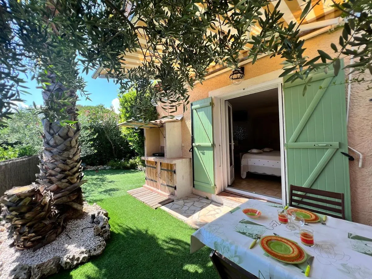** Bed & Breakfast Bastide Du Levant - 50M Plage - Rez De Jardin Sainte-Maxime Francie