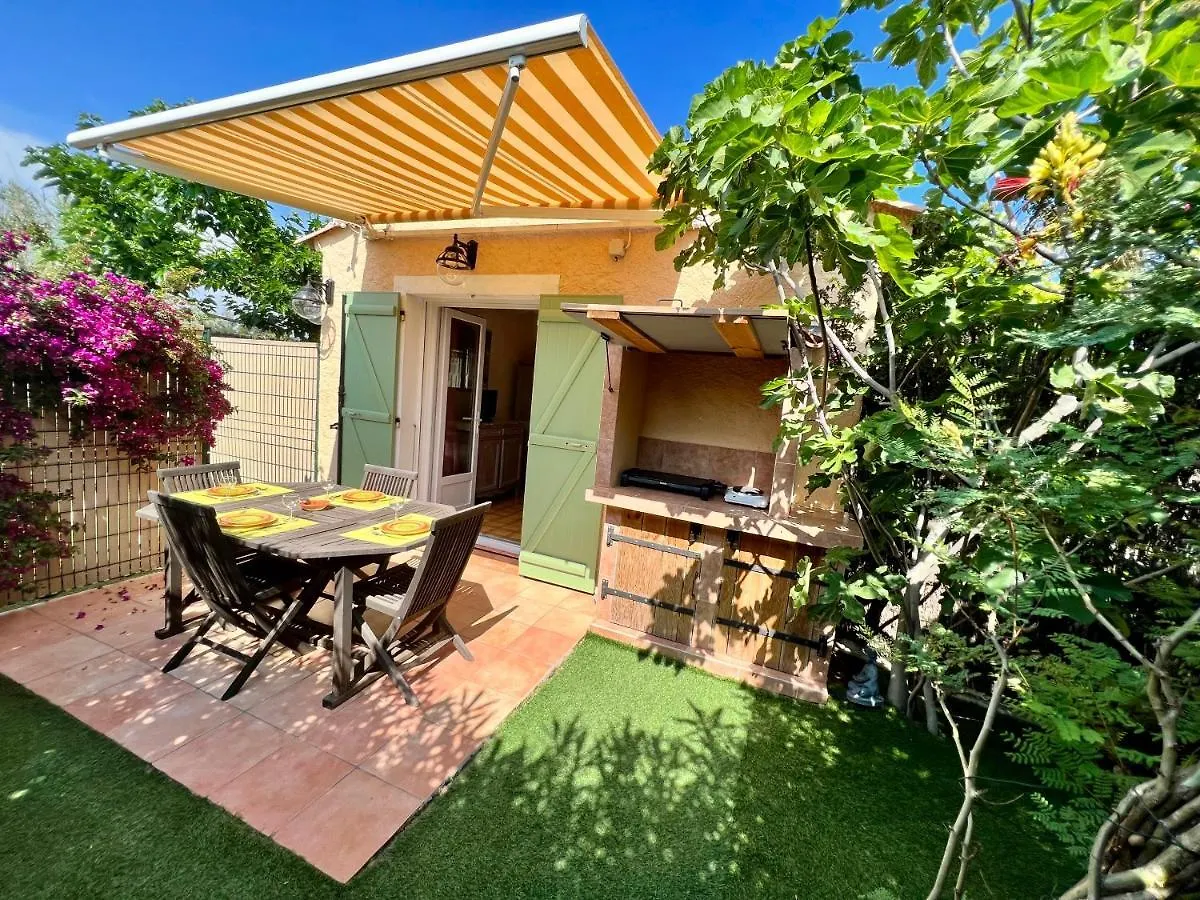 Bastide Du Levant - 50M Plage - Rez De Jardin Sainte-Maxime 2*,